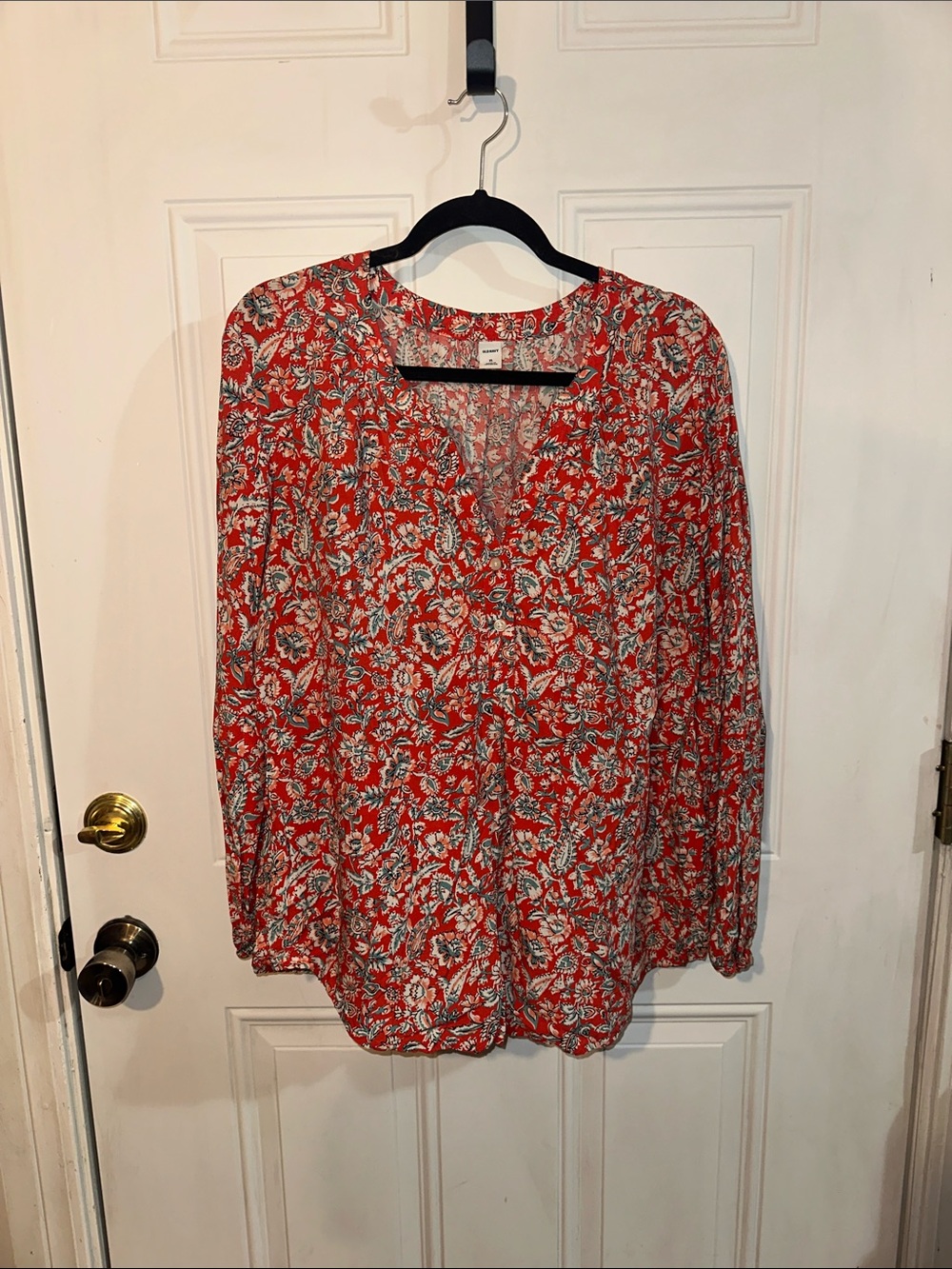 Old Navy Red Floral V-Neck Blouse with White and Blue Accents